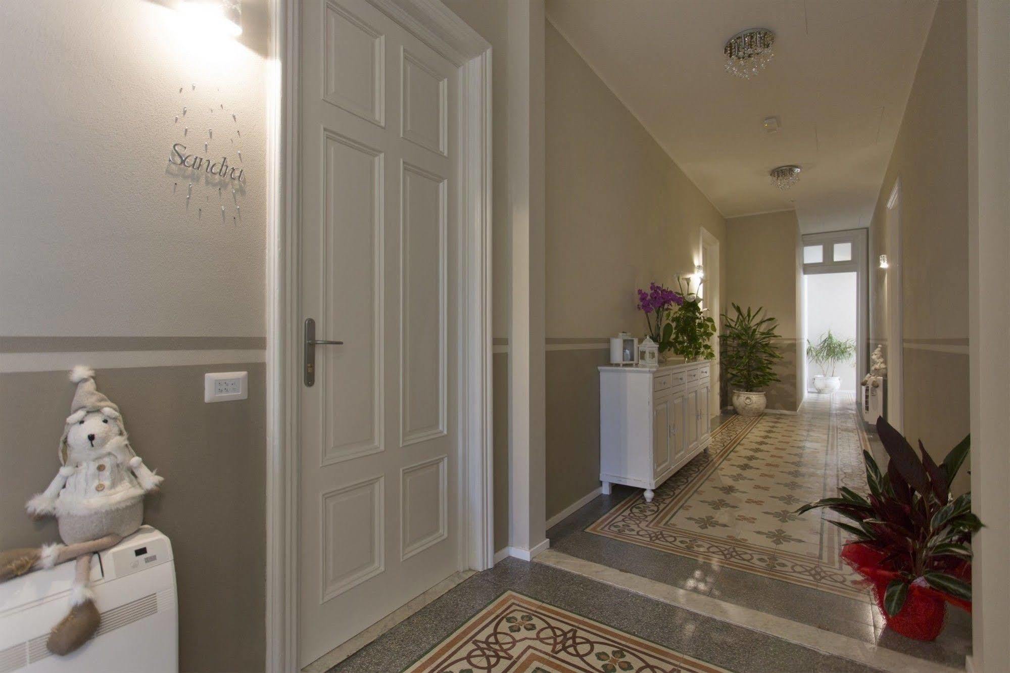 B&B Villa Anna ลุคคา ภายนอก รูปภาพ